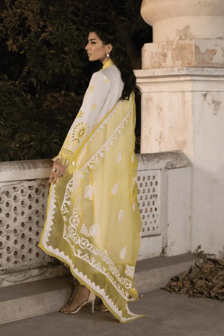 Zaha Unstitched 3PC Lawn Embroidered A279